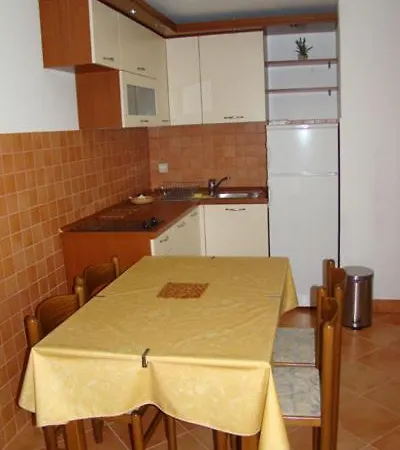 Seaside Laurus Murter