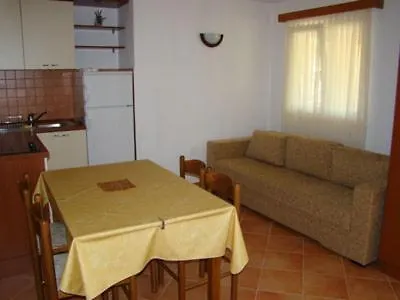 Seaside Laurus * Murter